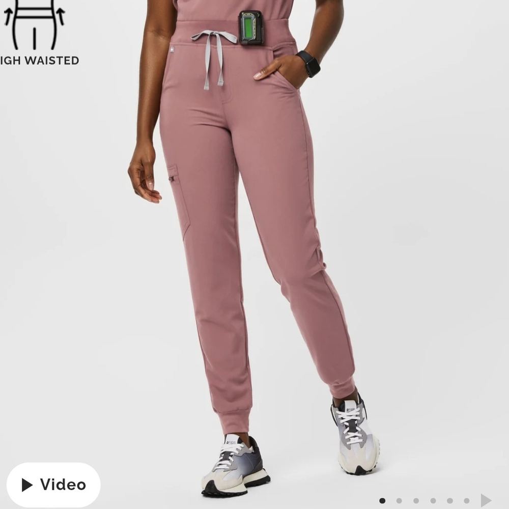 Figs Women High-Waisted Mauve Scrub Pants